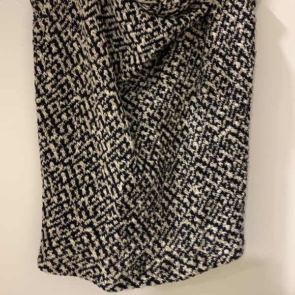 Brand New! DREW SIZE XS - Picture 3 of 6